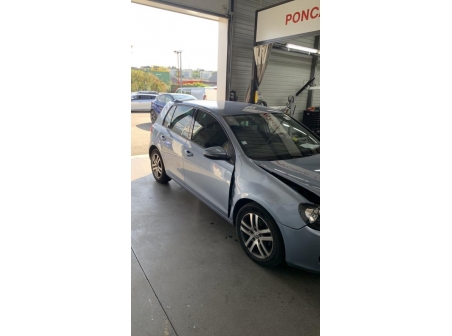Vehicule-VOLKSWAGEN-GOLF%206-2010-a5dc4811cedaa91a8c4cc9fed4a278bd1204c5a7433a6ee2954436fff835d968_m.jpg
