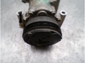 113000324-5ae912fe-5225-49d4-b2b7-2064f6002ad0-Piece-RENAULT-47e8d187584391d533c2b53c8f8f9d403bc87eafcf415bc24080c85786f260a7_m.JPG 2