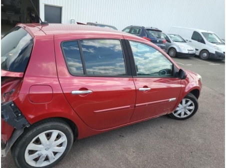 Vehicule-RENAULT-CLIO%203%20PHASE%202-2010-c853263cc8ffb5adb49a5cbf25e1d5bd30f6d9e058fb5193e3cb0c55327a13ea_m.jpg