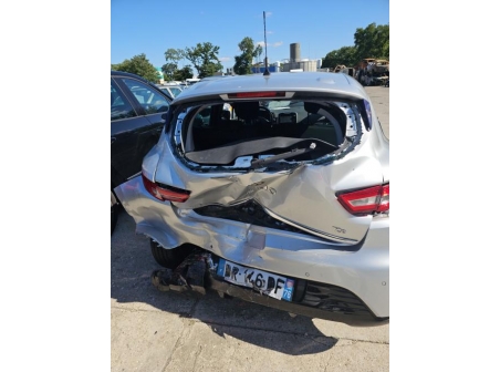 Vehicule-RENAULT-CLIO%204%20PHASE%201-2015-219dbe4039d63452ea19e86804bdfc7a84ac0bbcc7af91e1f255a526e965d9c2_m.jpg