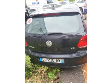 Vehicule-VOLKSWAGEN-POLO%205%20PHASE%201-2011-d767546970959d1871a69c7243c994e4c6c99b67ccd2dadab6254a20c6e12b57_m.jpg