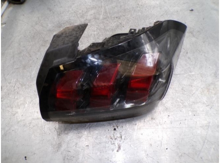 112891822-f1038ded-840e-4c21-b928-599209c84b77-Piece-Feu-arriere-principal-droit-PEUGEOT-75bccbcad5a5dac6ee11aea6e6f0f5981001bfb4b4f50089f0d6aca3c4ac3426_m.JPG