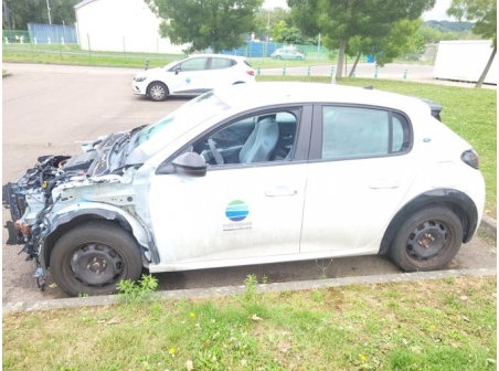Vehicule-PEUGEOT-208%202-2023-39db462c392c3cf8c39eb3bddc7ead025317e6b4a6de4884743cc95f8934a5eb_m.jpg