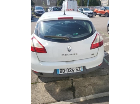 Vehicule-RENAULT-MEGANE%203%20PHASE%201-2010-71fe8917fb5e39ab743b9d373283d8029779f0b895c8a52ec9d7b69fcbd3e13b_m.jpg