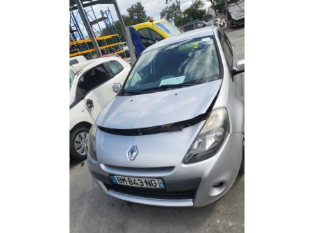 Vehicule-RENAULT-CLIO%203%20PHASE%202-2011-0c007243016f04c508122b62d9a36acf837e5c98c3e9c8783ce71cf20b83c36a_m.jpg
