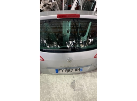 114596420-187e7578-dc8b-49ab-b580-16d0e470d856-Hayon-arriere-RENAULT-SCENIC-3-PHASE-2-bad0b2cd8ef72b28a7dd1158301f414df649e9c91d4d36a985803befa91910c3_m.jpg