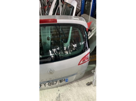 114596420-d391a411-918e-43fe-b415-b17fed985895-Hayon-arriere-RENAULT-SCENIC-3-PHASE-2-3d345e367b91a3f5961aa5e7bcb174ec36519ab006443ae6c36059825a64619c_m.jpg