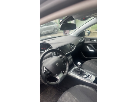 Vehicule-PEUGEOT-308%202%20SW%20PHASE%202%20BREAK-2018-85b6659fb1702d20c0135fa1f30ee79eca3f7cfe3fe01d98a9aade2f8d7eb80a_o.jpg
