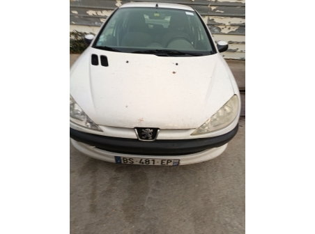 Vehicule-PEUGEOT-206%20PHASE%202-2004-4da1051bd6f204b17fdcd0f772fd2551dccbdf5cb5d4b49fb1b8d8bb8ec59afb_o.jpg