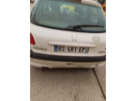 Vehicule-PEUGEOT-206%20PHASE%202-2004-e7b5a9d84ae7c05ed9186ef38e3901f28925b2d0cb9b2a030b3e8bf40de14959_o.jpg