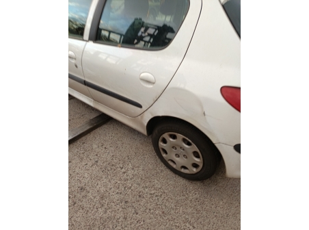 Vehicule-PEUGEOT-206%20PHASE%202-2004-83adfc41652700560bd3a713f5faf8bfeb8aa0aec3e782a91d9f30914a5757d8_o.jpg