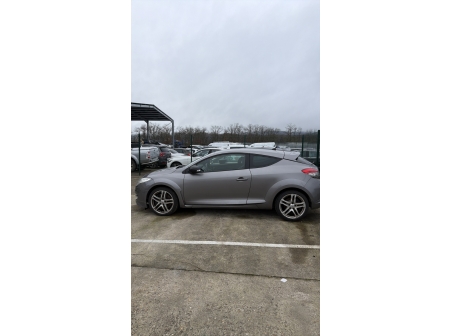 Vehicule-RENAULT-MEGANE%203%20PHASE%201%20COUPE-2010-53c4dfcb3688f5fa6a6e5902b7539677cf7b216e03d0bc02a3ef5ae3d02a50eb_o.jpg
