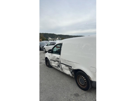 Vehicule-VOLKSWAGEN-CADDY%203%20PHASE%201-2007-d8eb47f8b71321d1e6ba361eeb5d2246013640fe1b5ecd8b12e6c41db1804788_m.jpg