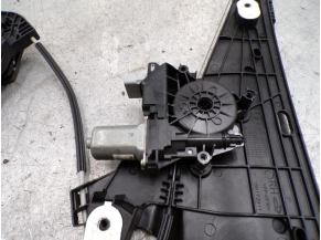 117780865-7d84f18c-819a-4b2e-ab60-5f74361423af-Piece-e09aab092f0071a4abcd8a702727234b2fa1e0e276c04810046ba897fbfeb7f9_m.JPG 2