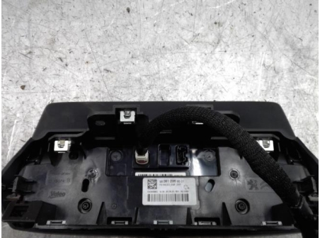 117730206-1bfd279e-a981-4534-b486-c3cad5f0f4ff-Piece-117730206-Ecran-GPS-9838129680-PEUGEOT-208-2-edf6e7246e7e53c48e293726865f6c737b5df10beedac63f82a40c369be171dc_m.jpg