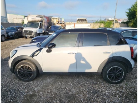 Vehicule-MINI-MINI%202%20R60%20COUNTRYMAN%20BREAK-2016-1898023b3bf993f734f3d8206ce982b4aa0b46fb349d54b3d1d13f519e39671e_m.jpg