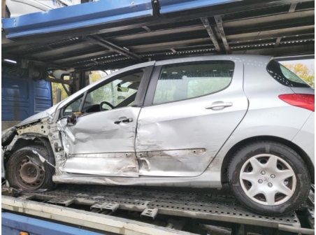 Vehicule-PEUGEOT-308%201%20PHASE%201-2009-480695b1b090eb29731162703e7b87e19fda9b17ca7efa5fb5cebc50ea915704_m.jpg