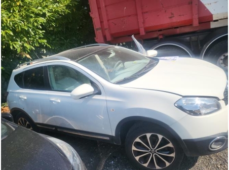 Vehicule-NISSAN-QASHQAI%201%20PHASE%202-2012-cc4ead7055c2af4883168c9c74c2f8fdfd4cc48e2ff50554e5997260f97348fb_m.jpg