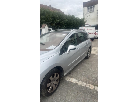 Vehicule-PEUGEOT-308%201%20SW%20PHASE%201%20BREAK-2009-ad8e31450090b105dab30fccf623fabef5876aaa6a488bace1607eb42eaea69d_m.jpg