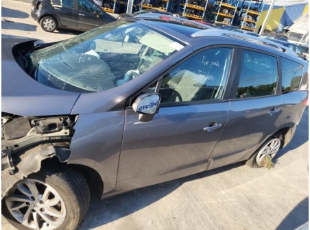 Vehicule-RENAULT-GRAND%20SCENIC%203%20PHASE%202-2013-c3f8975495916a5fc05c707abfb9dde07f56cf6c78f86c5e4f71a3b96bf35ddb_m.jpg