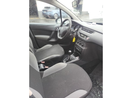 Vehicule-CITROEN-C3%202%20PHASE%201-2011-f7f2a0bbe1f19c537d9e0f708a71ea8459566e402c6f03b52978845b2ed67d38_m.jpg