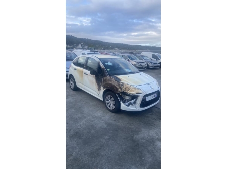 Vehicule-CITROEN-C3%202%20PHASE%201-2011-fe987d702a4fe7b55f278c08359da29061e16e519149a2c02e7a13a1ae841fa3_m.jpg