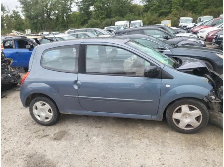 Vehicule-RENAULT-TWINGO%202%20PHASE%201-2010-c866d069081f4db1d16db83044a080adaa74d48bf917e26baffb51f94c3f2dc3_m.jpg
