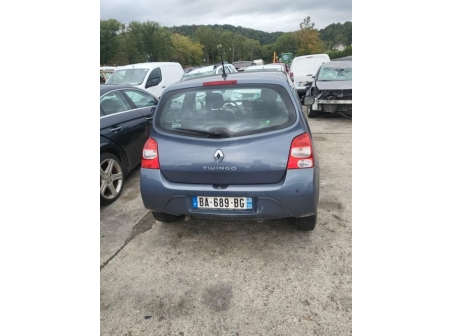 Vehicule-RENAULT-TWINGO%202%20PHASE%201-2010-411f96d1a9da1b189f0632d1af70aa49870c573a082c437af5e8b6d43c16947a_m.jpg