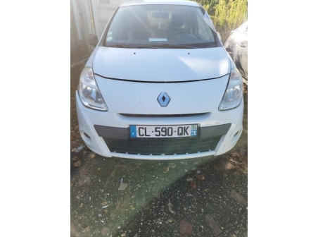 Vehicule-RENAULT-CLIO%203%20PHASE%202-2012-5c42e2bb938f4789053d385ba13d2db8efdb19a003f0a739d55d6f2ffeb1e6f1_m.jpg