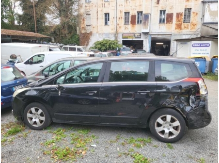 Vehicule-PEUGEOT-5008%201%20PHASE%201-2010-93dd87a011884aecba4ae7d7d63d3fb5ebe7ab3304a15008217a745f4f26ddd1_m.jpg