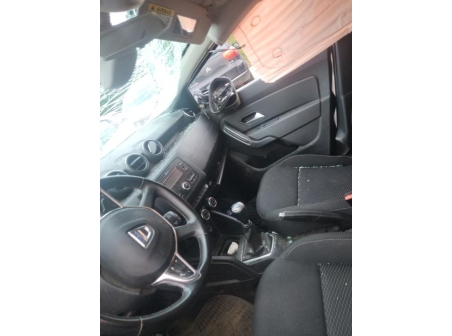 Vehicule-DACIA-DUSTER%202%20PHASE%201-2018-523dd9a0d4cbf4727399d3239dcb5d4bdcdc650e59b3265ed16bf11e31484310_m.jpg