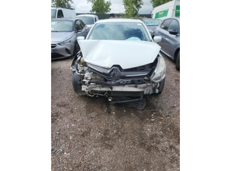 Vehicule-RENAULT-CLIO%204%20PHASE%202-2016-fa2a550e8b97d67f0ac5de1832406f3410fe32540bcf41b8f3faec5757616c93_m.jpg
