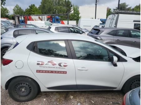 Vehicule-RENAULT-CLIO%204%20PHASE%202-2016-f1700e1db3a5cf114e69595c8ab46037eaf9bfff5fbd1cb81cca84e5da9d7e9c_m.jpg