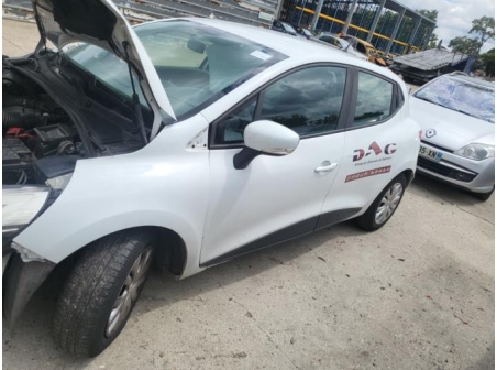 Vehicule-RENAULT-CLIO%204%20PHASE%202-2016-dca553ff5a763b776aaa5e5fc75e7fdca2392a4c22963018c9ff0b1fccadb7e8_m.jpg