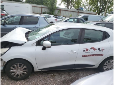 Vehicule-RENAULT-CLIO%204%20PHASE%202-2016-053d90e12b22c473db61bb34a05368f37e1dbcdd95dfb319553475ff504e443e_m.jpg