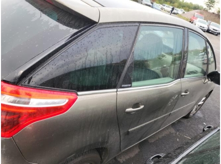 Vehicule-CITROEN-C4%20PICASSO%201-2010-19e94b68fdd3ad80833458c324981daedfb343652276cd30ae9e3a3b6f67c86a_m.jpg