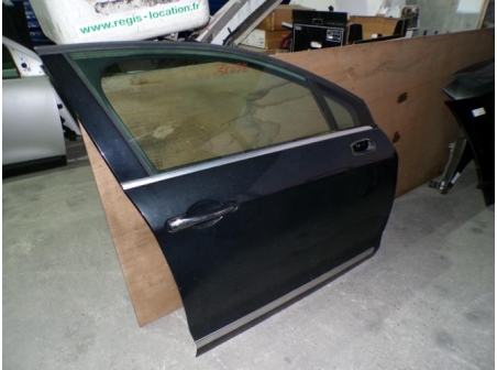115762260-7d8baba1-e703-498f-8ae0-5e9ce08f0d1e-Piece-Porte-avant-droit-CITROEN-C5-2-20i-16V-752078db9d4a759aea3761a04c8d9128325daea2398f7bddf4a3e879be9775c3_m.JPG