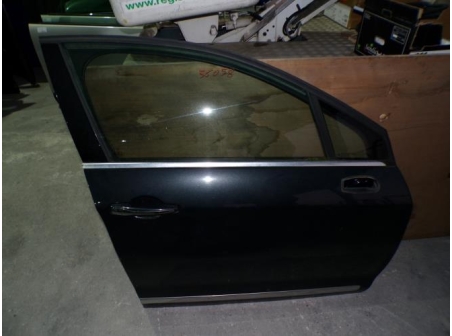 115762260-d70a42b9-e128-4de4-a898-9fb3edb2a9b1-Piece-Porte-avant-droit-CITROEN-C5-2-20i-16V-4da87f2c9682ac7e2ee3294179605be045ee4fec6de1cd21097f5765877a27df_m.JPG