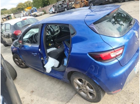 Vehicule-RENAULT-CLIO%204%20PHASE%202-2016-5a12ef8894b0f43e01202da46149d5108fffe0310a52a4f149321267e3f2063f_m.jpg
