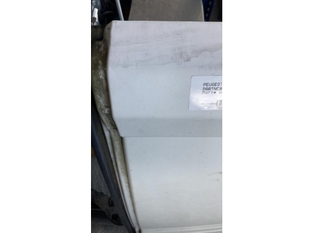 115353557-7e3c8abb-0c1d-4d64-9cac-ccae1b6933bc-Piece-Porte-de-coffre-droit-9820436780-PEUGEOT-PARTNER-2-PHASE-2-7cc81289dd25403badb7d41789beb477fbb4cd26a6edc5dabe774d61db7486a4_m.jpg