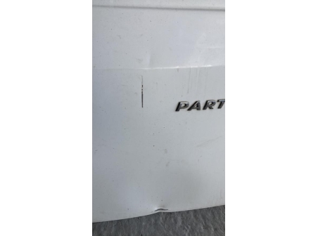 115353557-bafb1fd9-57b6-4ce8-acba-2f797f034ab1-Piece-Porte-de-coffre-droit-9820436780-PEUGEOT-PARTNER-2-PHASE-2-ea4d26b2b06a8685e643989deeb0106cc5a5537c33bed4f25a79a8779b10de26_m.jpg