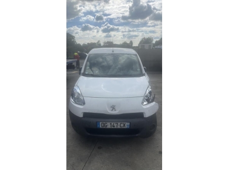 Vehicule-PEUGEOT-PARTNER%202%20PHASE%202-2014-701cfd93c040f675230de2e6da0a25a5e68120d88177ba871fd7417828398bd1_m.jpg