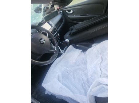 Vehicule-RENAULT-CLIO%204%20PHASE%202-2016-9dd1f992d97b456e0e5f22e5f1acad41377640469e6f7cc8768130e14b36235d_m.jpg