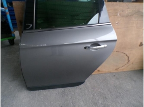 115602652-7fa075ad-a12c-45da-b825-cf739386d4fb-Piece-LANCIA-127811999ee30fe444b2e60b90d21c0c104f387b4e478e1aa2500627ade54a50_m.JPG 2