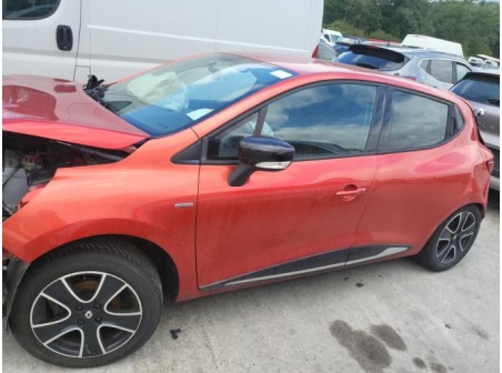 Vehicule-RENAULT-CLIO%204%20PHASE%201-2015-a61a7a0e7c8bc5c9563b0f1b34fc7615d8e943a0b86a25f39fb00610fc917fc7_m.jpg