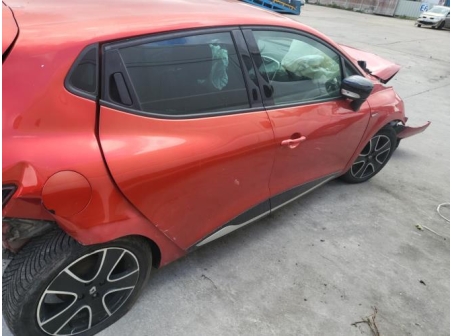 Vehicule-RENAULT-CLIO%204%20PHASE%201-2015-e1457a9b1467badedbd251498f8b6cc86a8ad5dd6cf7e7c92fe6b7b6f11e3582_m.jpg