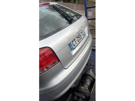 Vehicule-AUDI-A3%202%20PHASE%201-2005-f4af60f6fcb611e8865e841692e9f67d79e61539ab28496464cf3bf5cef7b95b_m.jpg