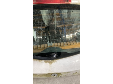 115090342-48f1e8b7-e9ee-40ad-a28b-bbd17ef4320f-Hayon-arriere-7751478020-RENAULT-CLIO-3-PHASE-2-f61a0ad08b80e57a9b912d8c0876932ab83c602a982595d24900264fdd438b62_m.jpg