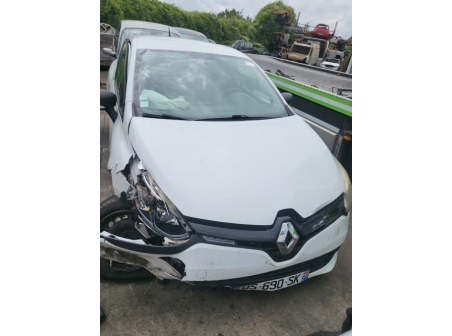 Vehicule-RENAULT-CLIO%204%20PHASE%201-2015-1e191c260dbf1c04b2c9977dcb11adc24bb46e2d6b54bebf3010112d4102ca36_m.jpg