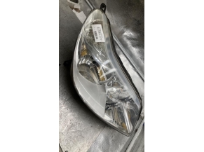 115070744-d2f8db34-594c-49c4-a710-2b5cdabc5ffb-Piece-Optique-avant-principal-droit-feuxphare-620643-CITROEN-C5-1-PHASE-2-cc76da908d4d21df153e1d7087e8270bf0868e6be0d7e5a9d82d46ecae5d9e14_m.jpg 2